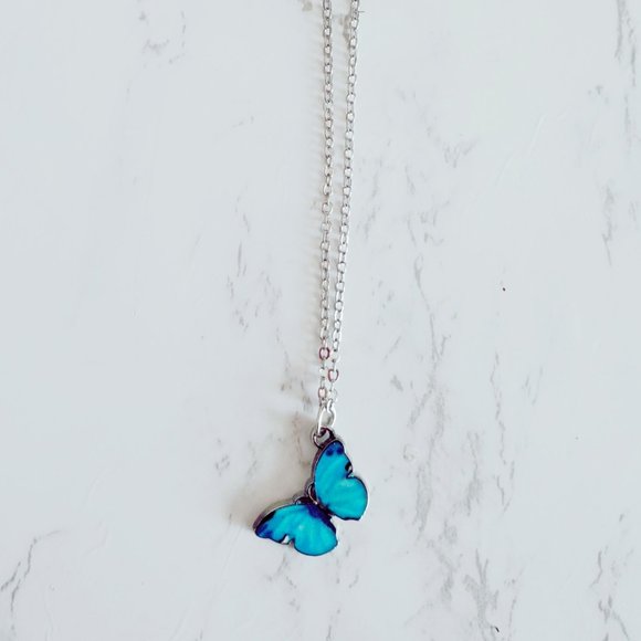 Butterfly Necklace - Picture 1 of 2